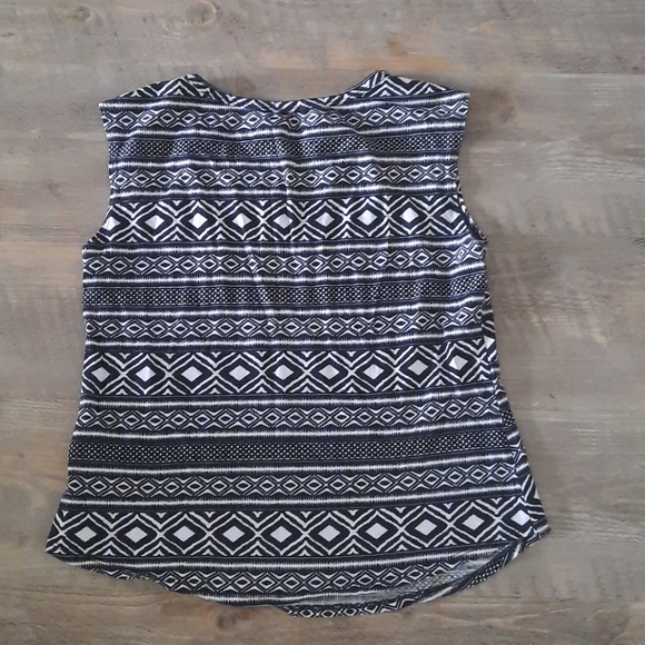 Tee - Picture 6 of 6